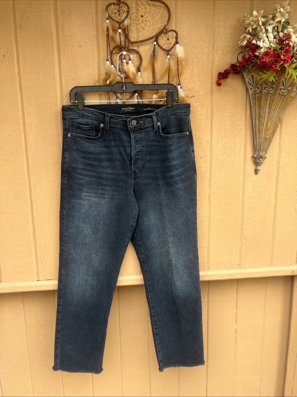 Banana Republic High-Rise Straight Jeans Dark Wash Raw Hem Button Fly Size 30 12